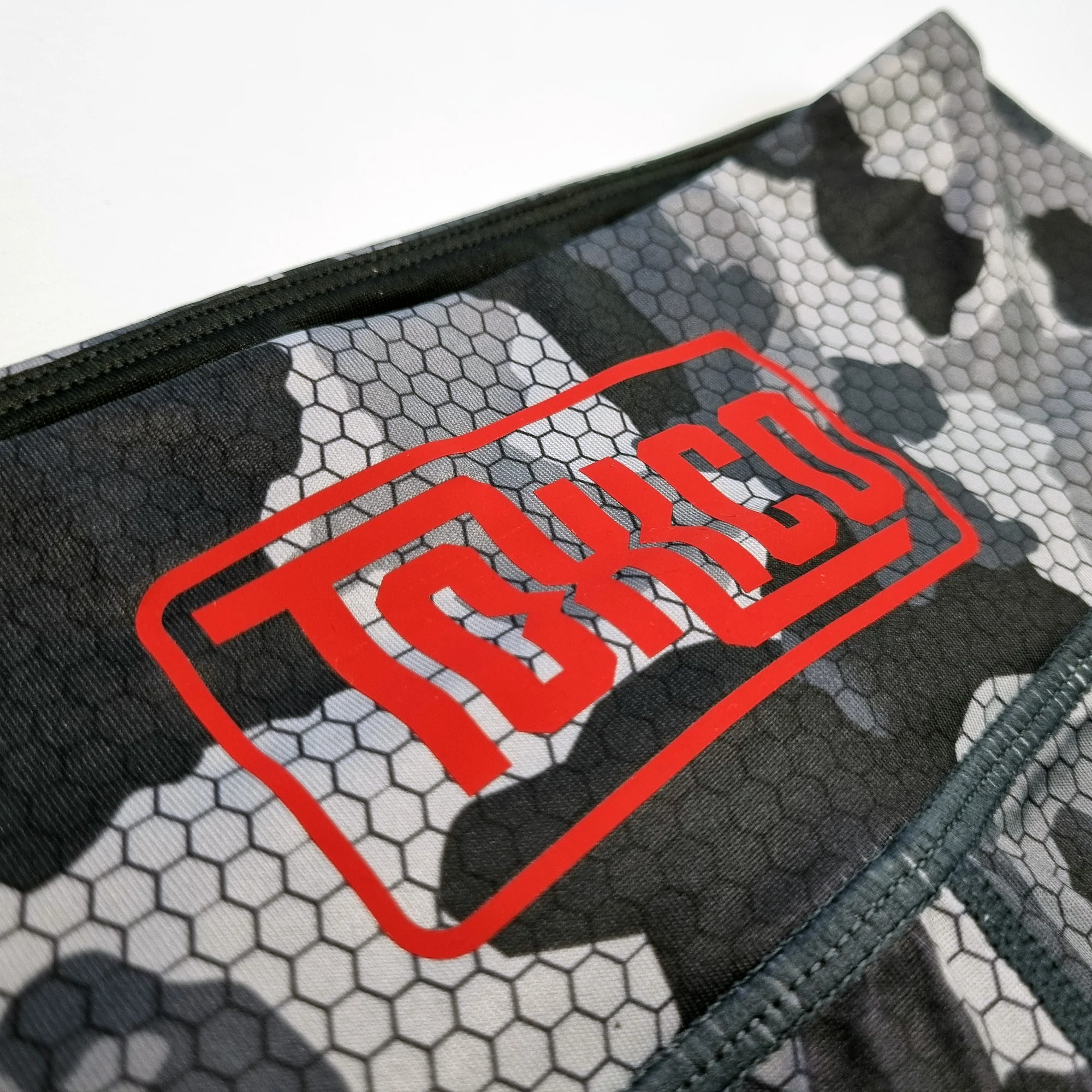Honeycomb Camo Leggings - Image 5