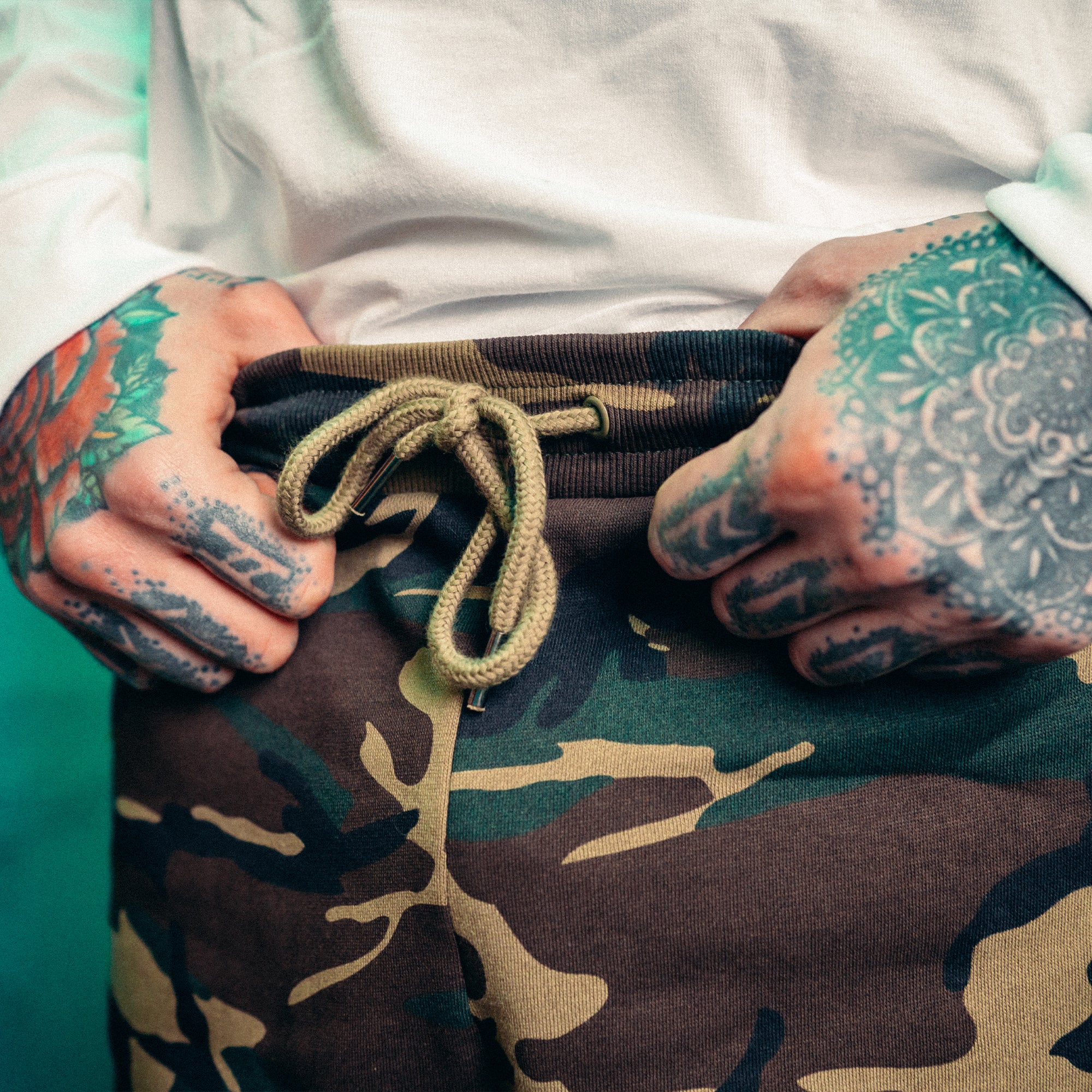 Skully Camo Sweat Shorts - Image 4