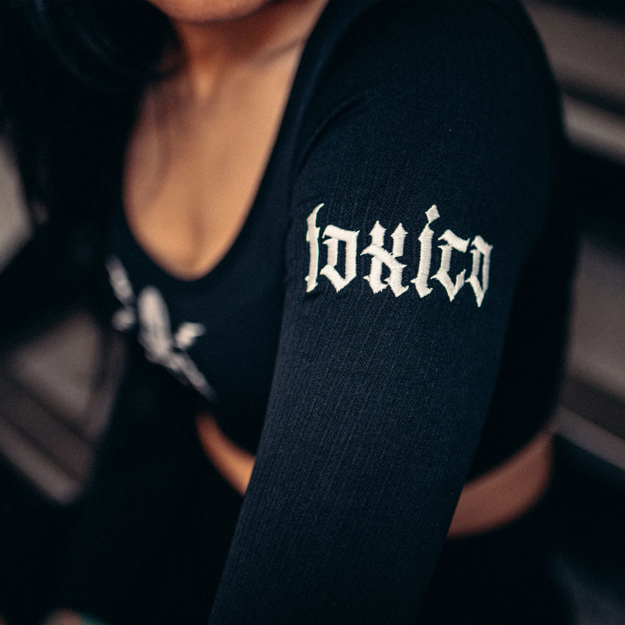 Struck Ribbed Crop Longsleeve - Image 3